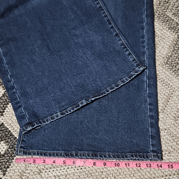 Levi's 728 High Rise Wide Leg Woodstock Slim Through Hip Relaxed Through Thigh - Picture 14 of 16